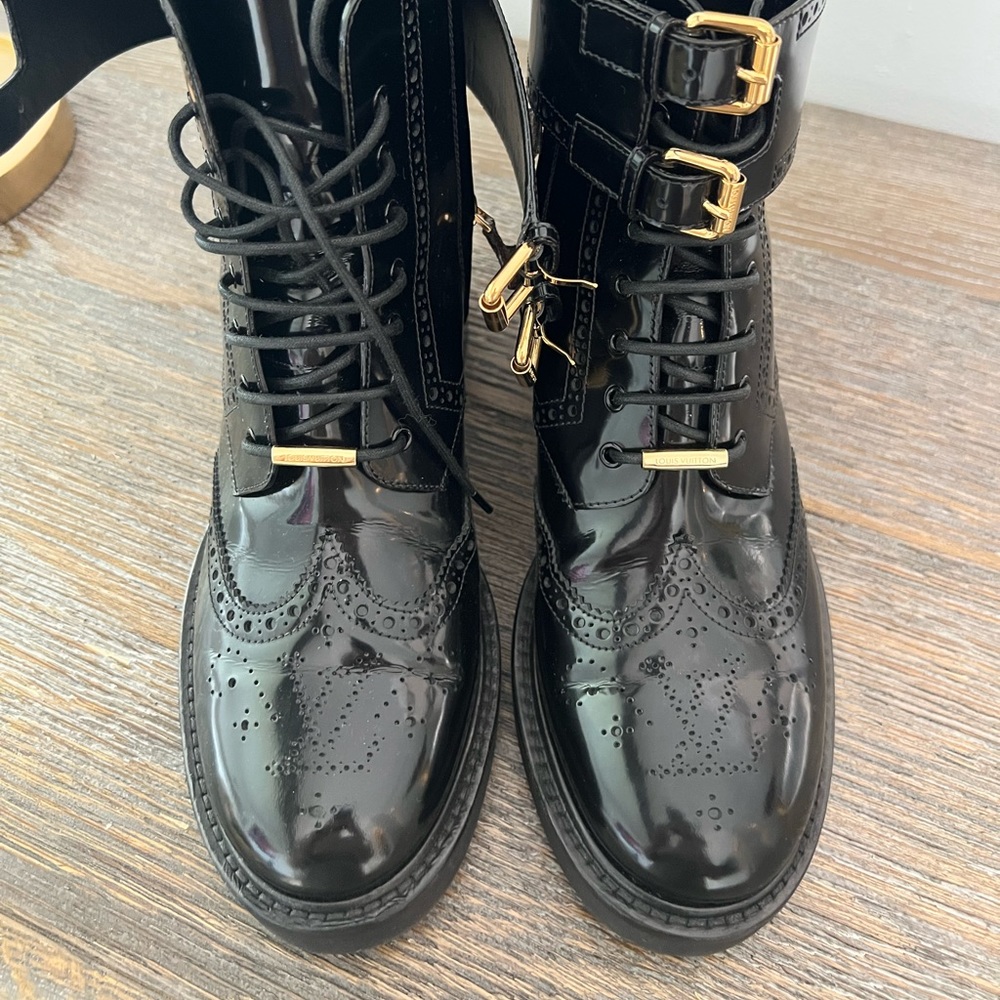 Louis Vuitton Black Patent Leather Lasercut Accents Combat Boots Size 39 - Picture 3 of 10